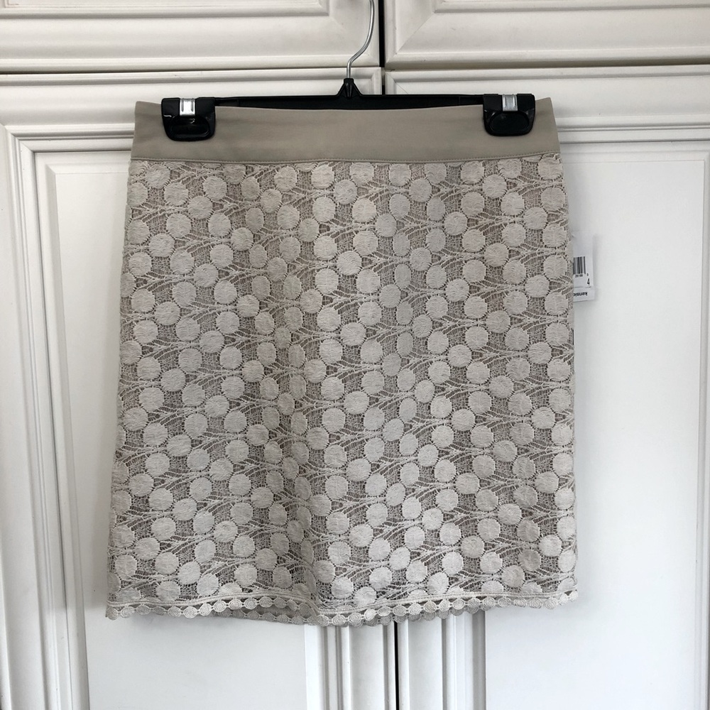 NWT Kensie lined lace mini skirt